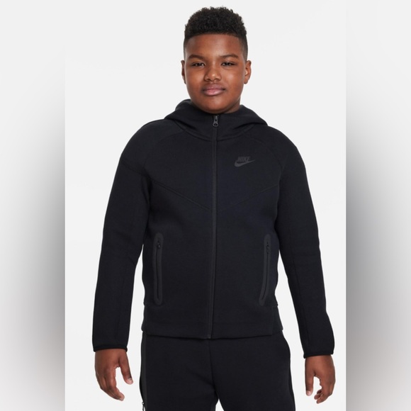 Nike Big Kids Large+ Sportswear Tech Fleece Full-Zip Hoodie - Black (FD3286-010) - Picture 1 of 7